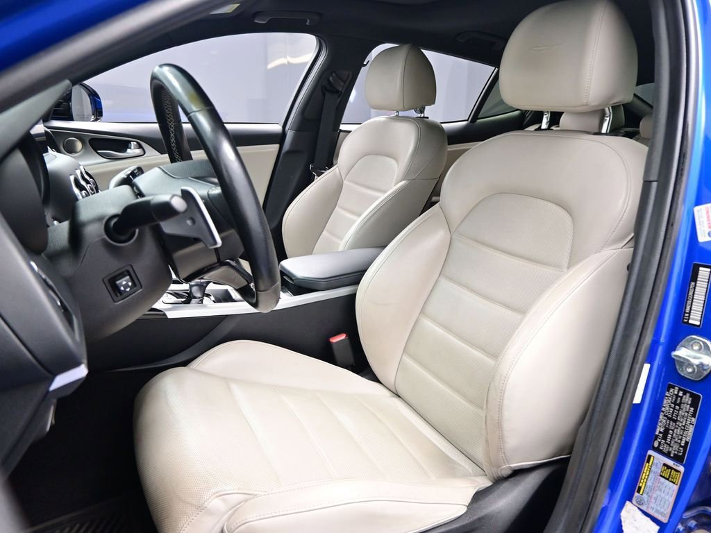 Used 2018 Kia Stinger GT2 image 6