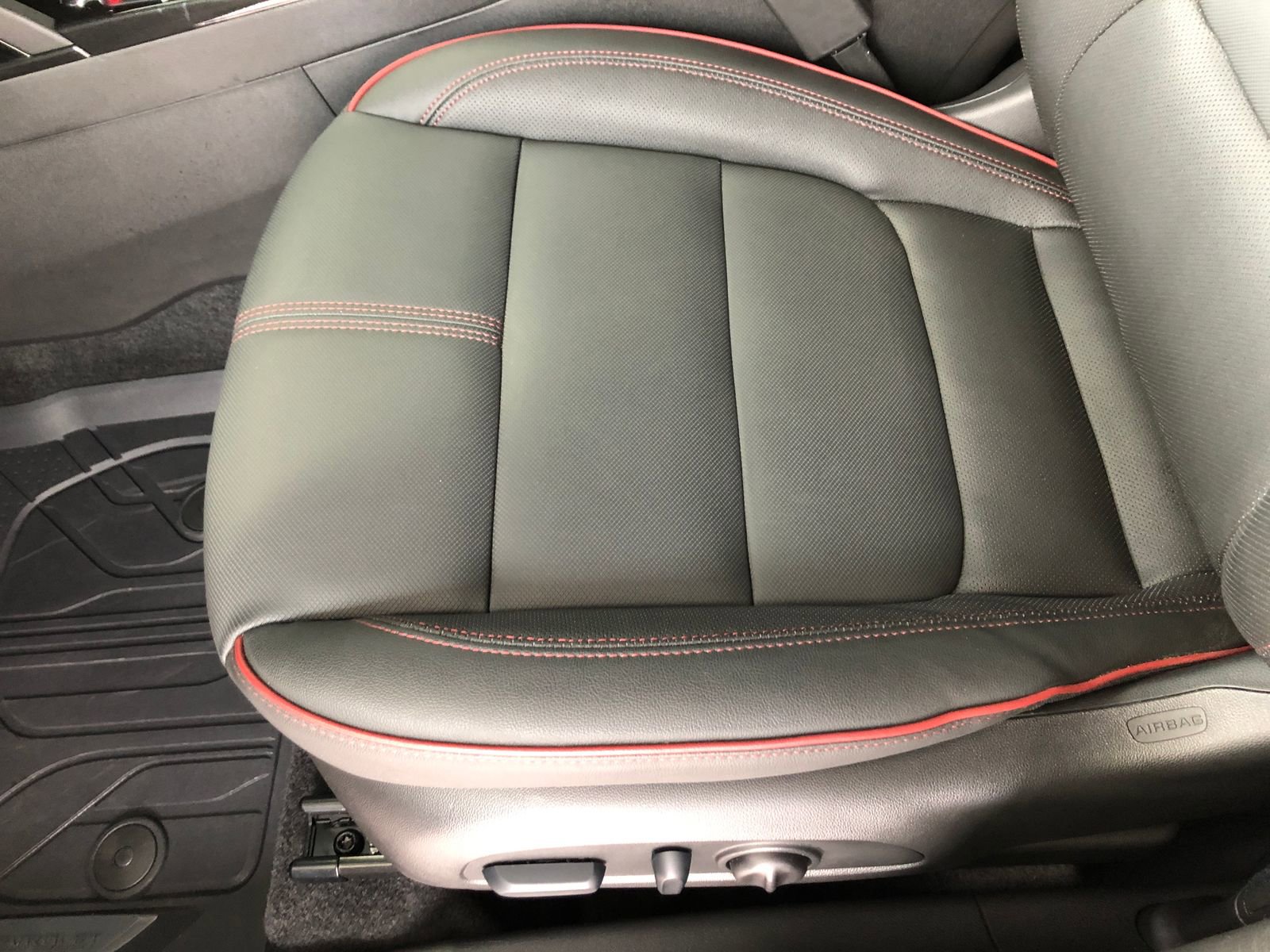 Certified 2025 Chevrolet TrailBlazer RS w/ Convenience Package image 22