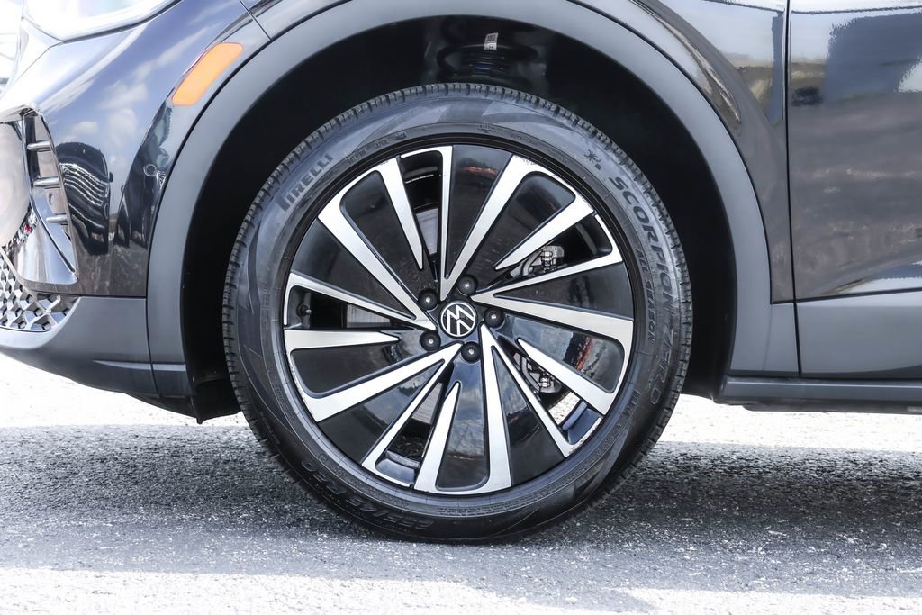 Used 2023 Volkswagen ID.4 Pro S Plus image 17