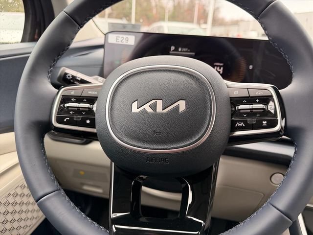 New 2026 Kia Carnival EX FWD image 19