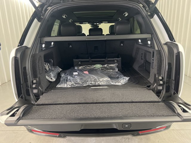 Certified 2025 Land Rover Range Rover SE AWD/4WD image 27