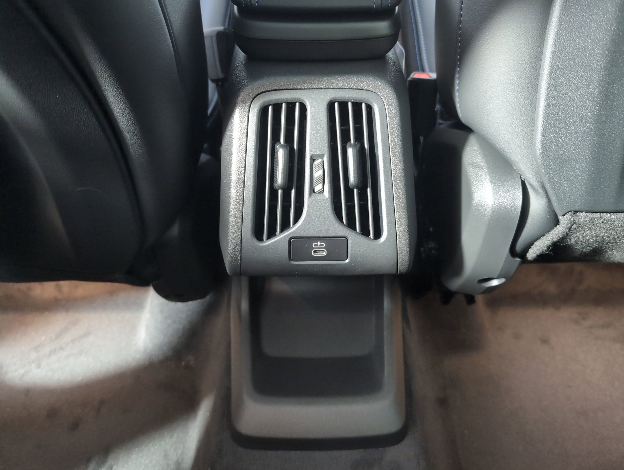 Used 2026 BMW X1 xDrive28i w/ M Sport Package image 29