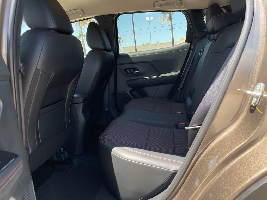 Certified 2025 Nissan Kicks SR FWD image 25