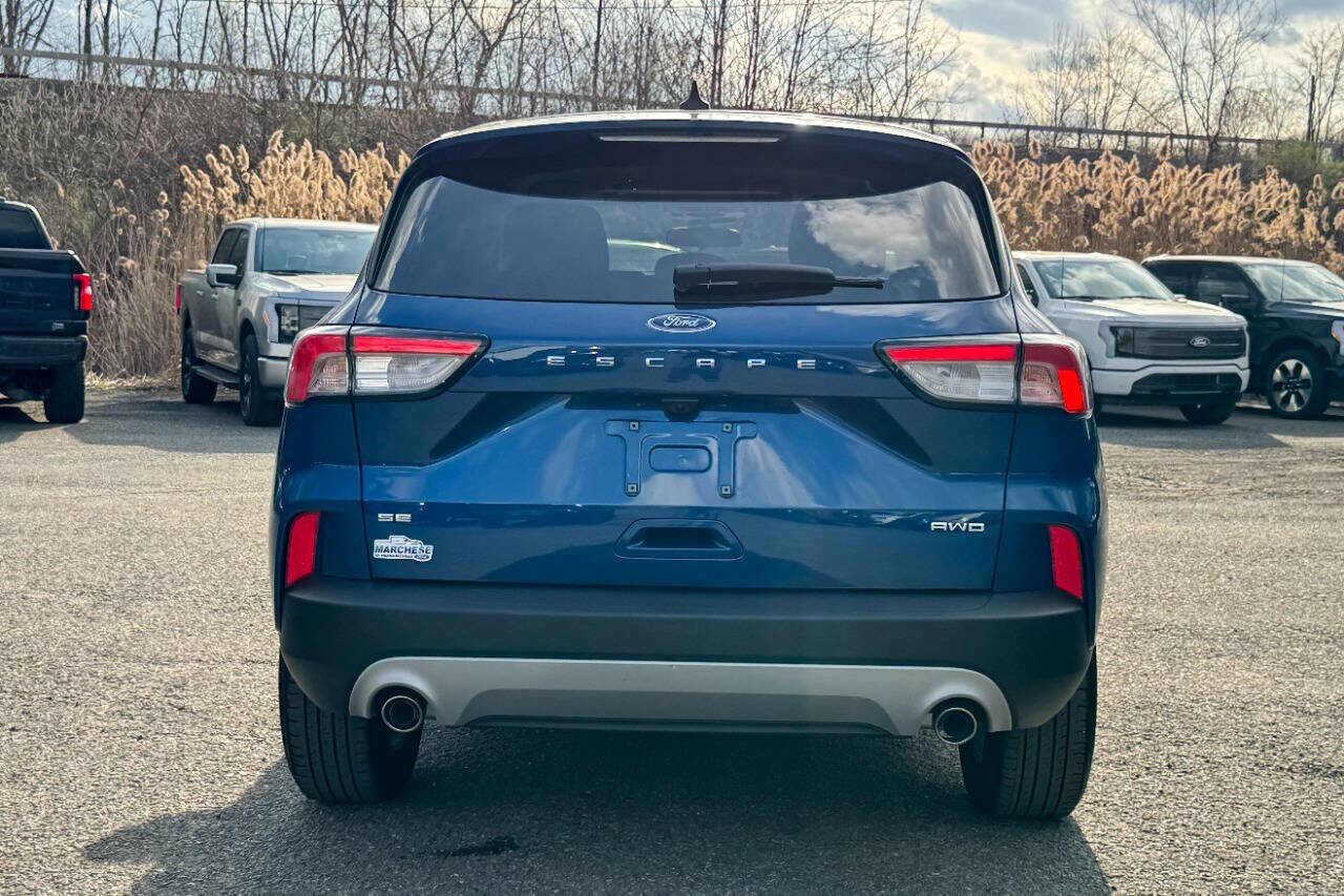Used 2022 Ford Escape SE w/ Convenience Package AWD/4WD image 4