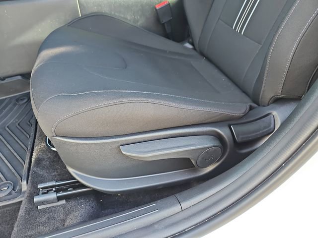 Used 2025 Hyundai Elantra Sport image 16