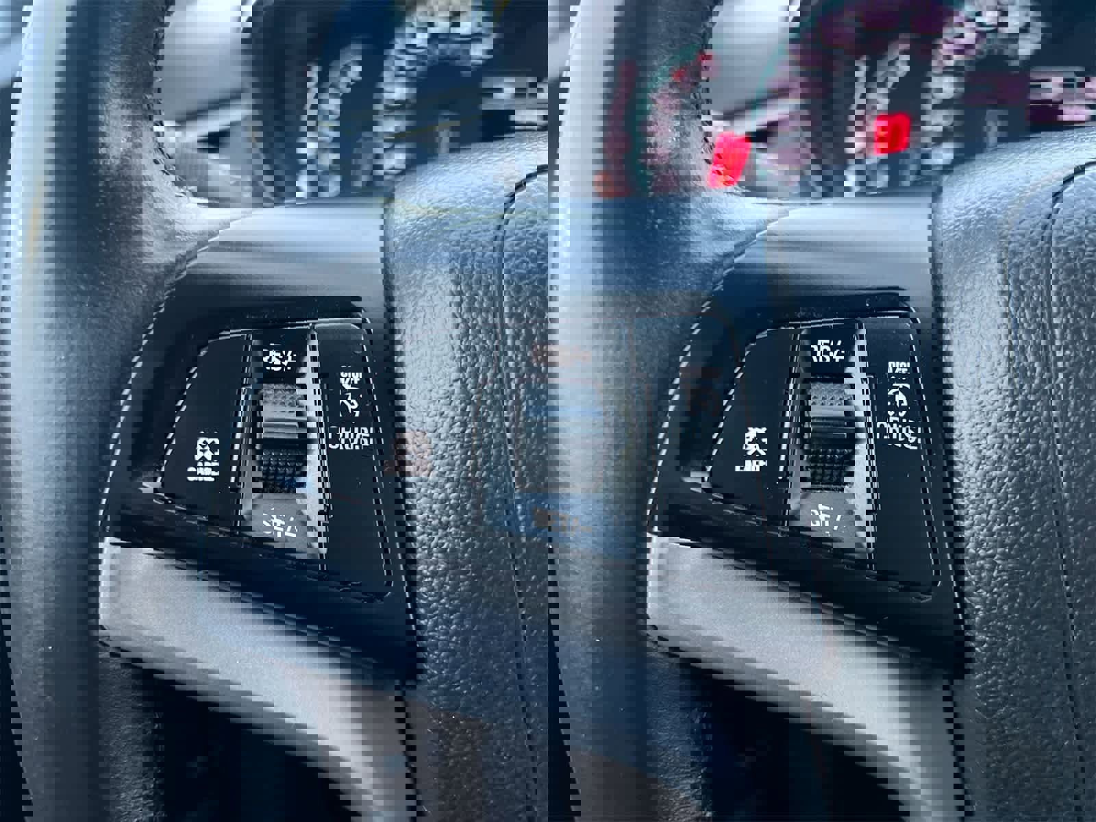 Used 2019 Chevrolet Trax LT w/ LT Convenience Package image 23