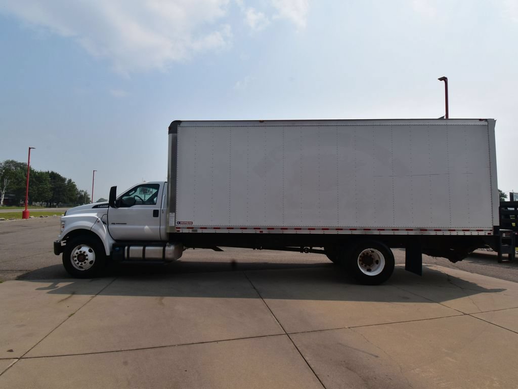 Used 2019 Ford F750 2WD Regular Cab Super Duty image 9