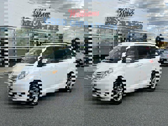 Used 2015 Toyota Sienna LE