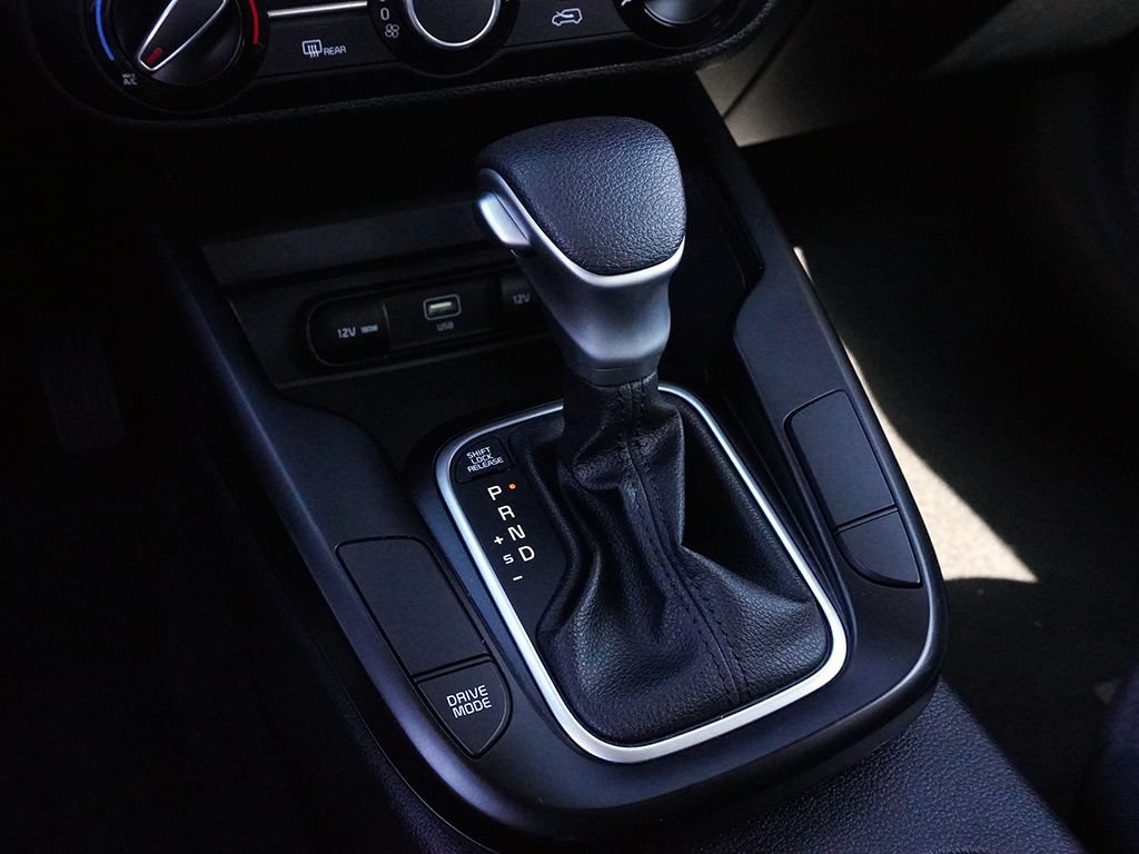 Used 2025 Kia Soul LX w/ LX Technology Package FWD image 46