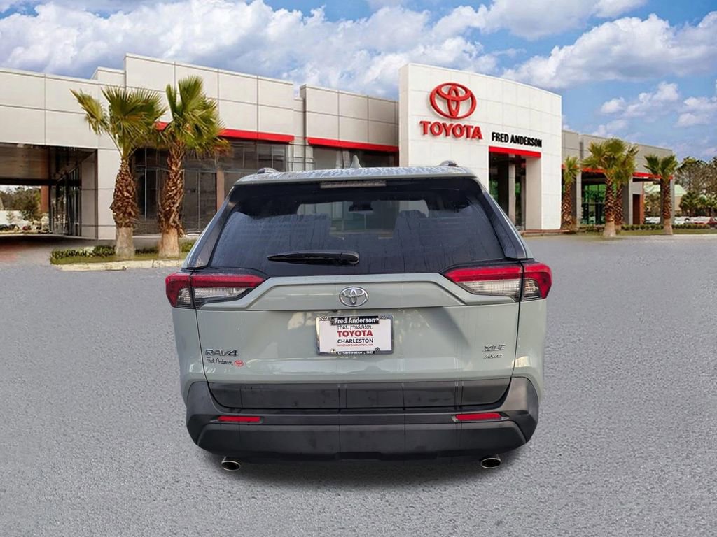 Used 2019 Toyota RAV4 XLE w/ Convenience Package image 6