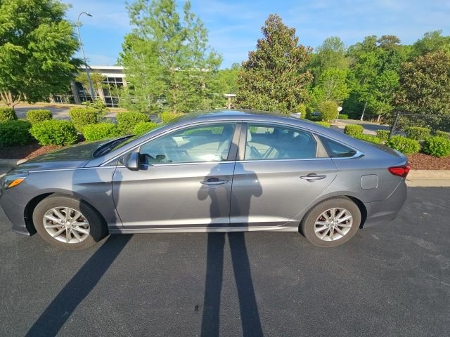 Used 2018 Hyundai Sonata SE image 1