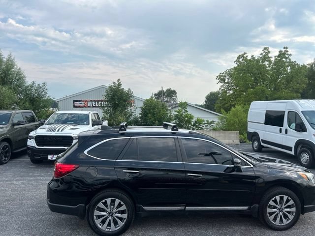 Used 2017 Subaru Outback 2.5i Touring w/ Popular Package #5A AWD/4WD image 7