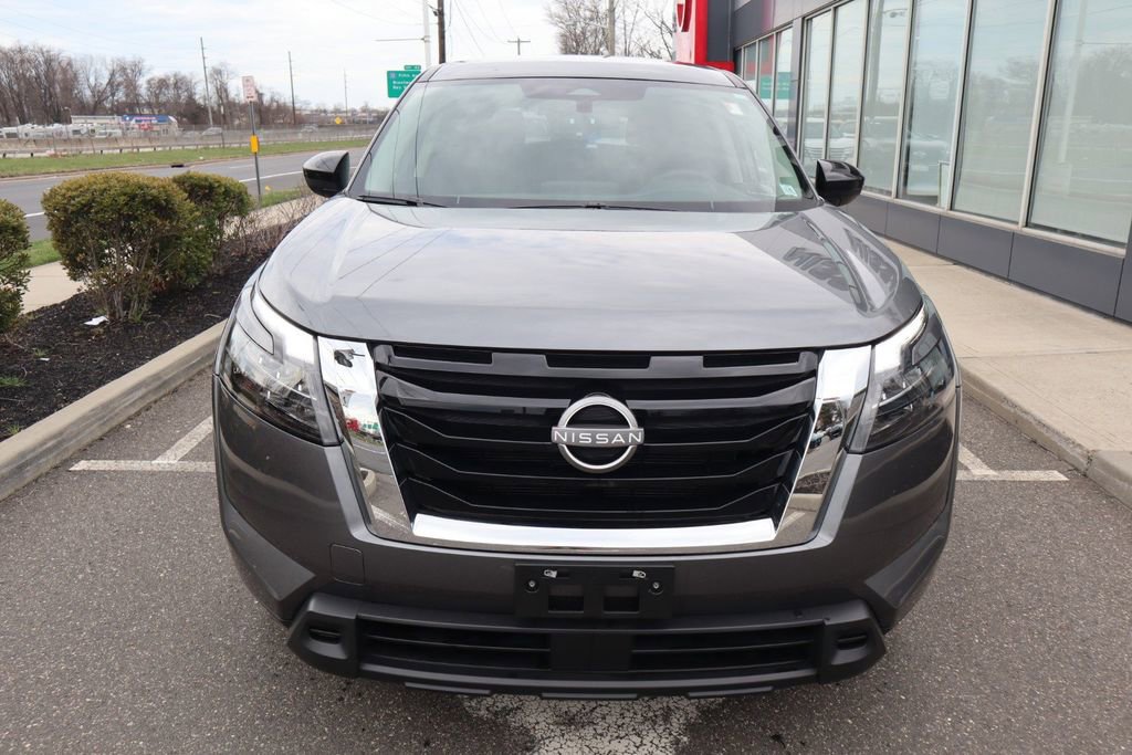 Certified 2024 Nissan Pathfinder S image 4