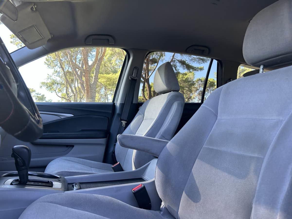 Used 2020 Honda Pilot LX image 17