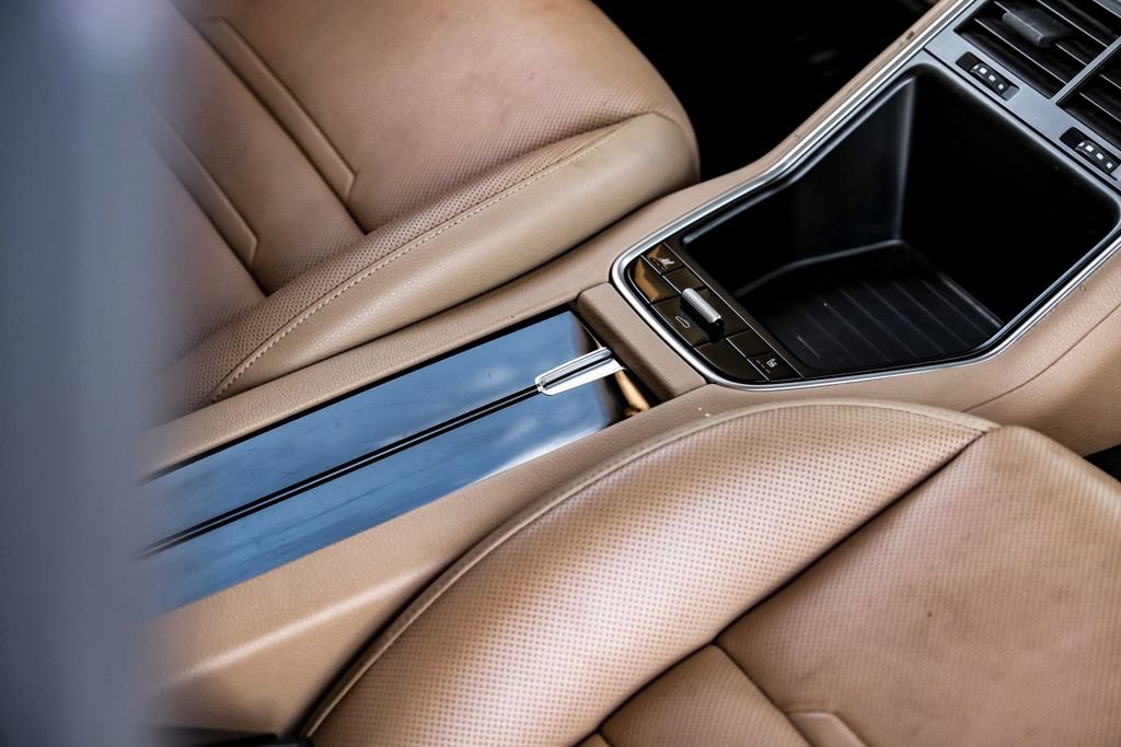 Used 2018 Porsche Panamera 4 image 49