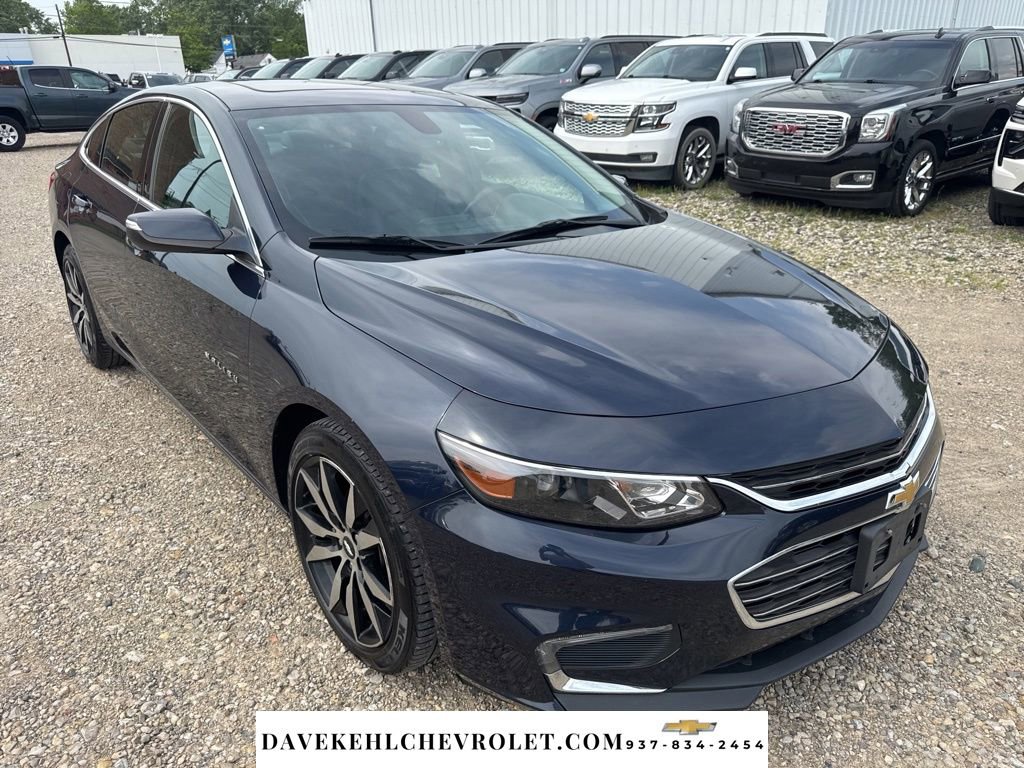 Used 2017 Chevrolet Malibu LT w/ Leather Package FWD image 7