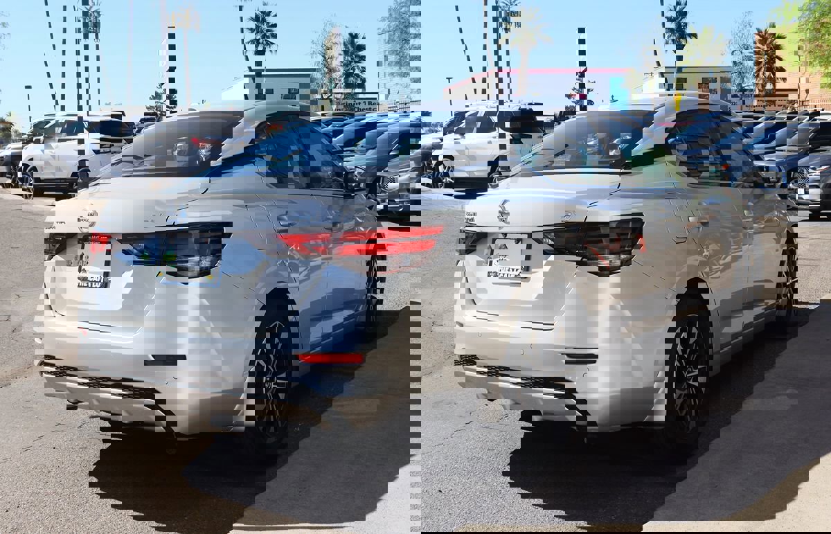 Used 2021 Nissan Sentra SV image 13