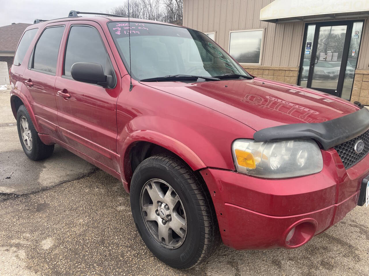 Used 2005 Ford Escape Limited AWD/4WD image 2