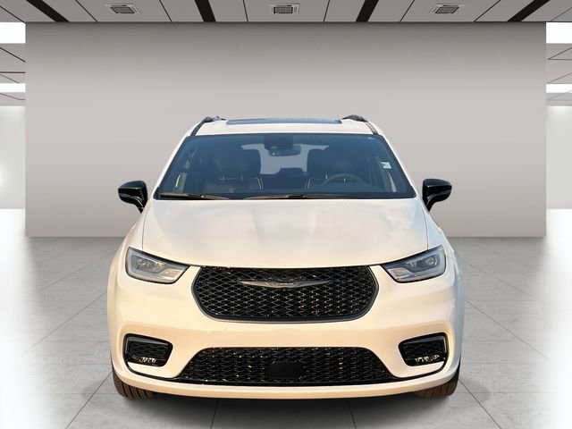 New 2026 Chrysler Pacifica Limited w/ S Appearance Package AWD/4WD image 9