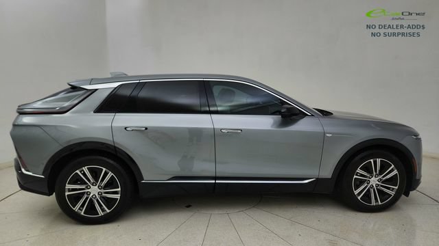 Used 2024 Cadillac Lyriq Luxury AWD/4WD image 6
