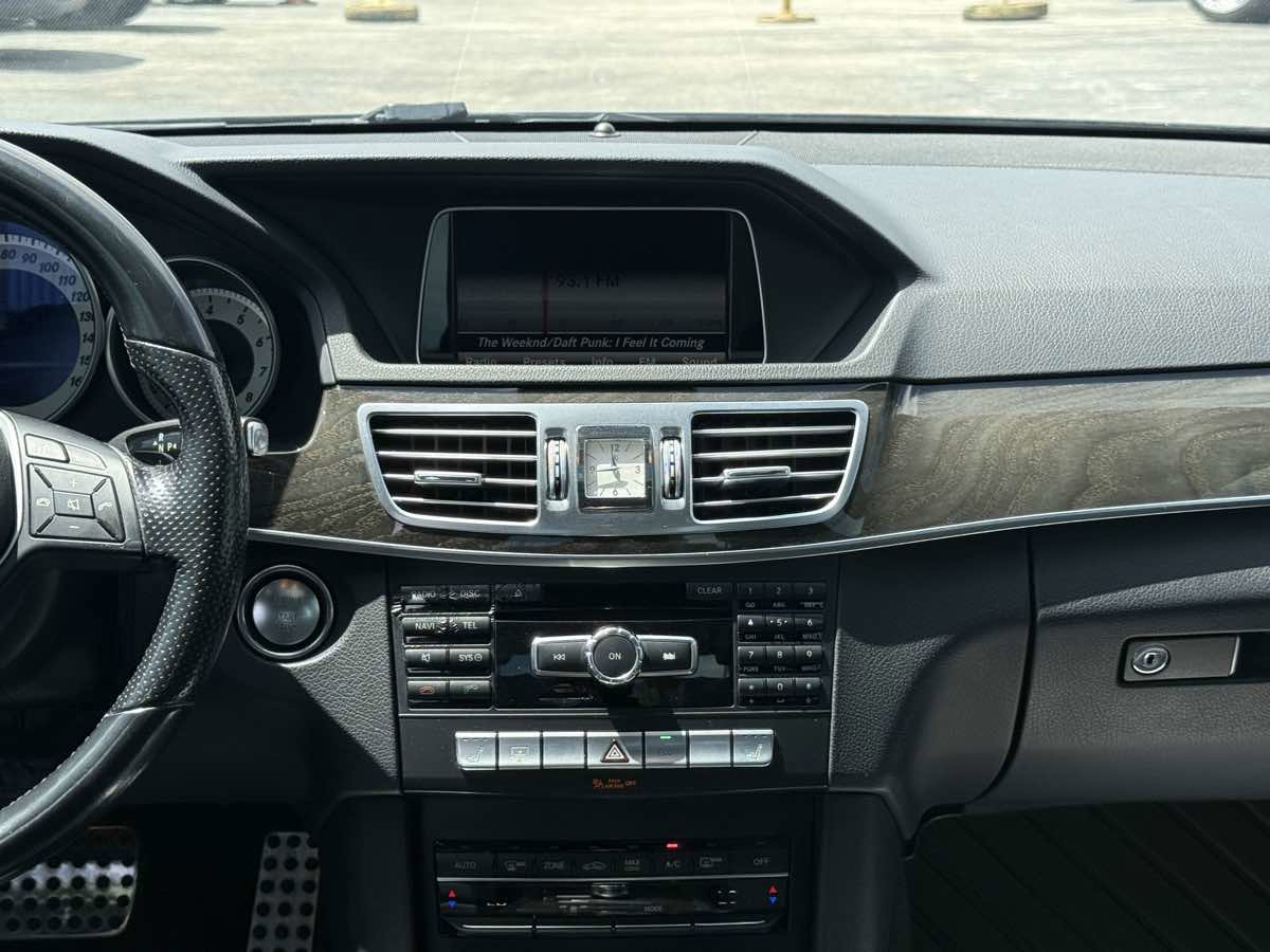 Used 2015 Mercedes-Benz E 350 4MATIC Sedan image 30
