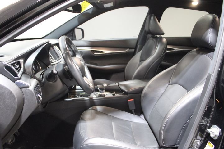 Used 2022 INFINITI QX50 Luxe w/ Appearance Package image 18