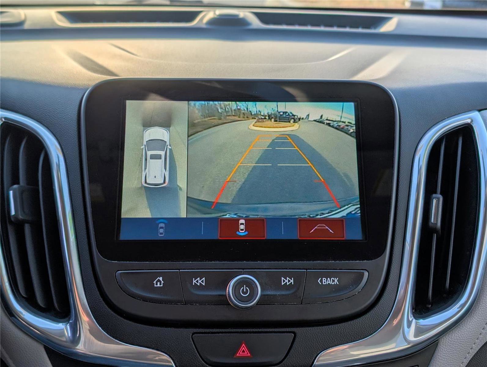 Used 2018 Chevrolet Equinox Premier image 29