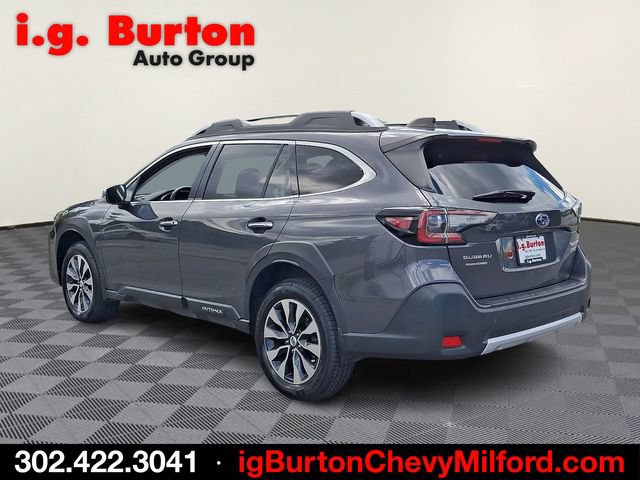 Used 2023 Subaru Outback Touring AWD/4WD image 4
