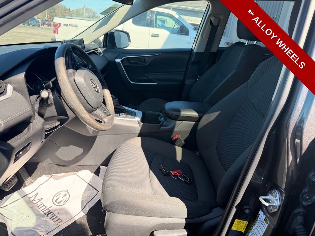 Used 2023 Toyota Camry LE FWD image 9