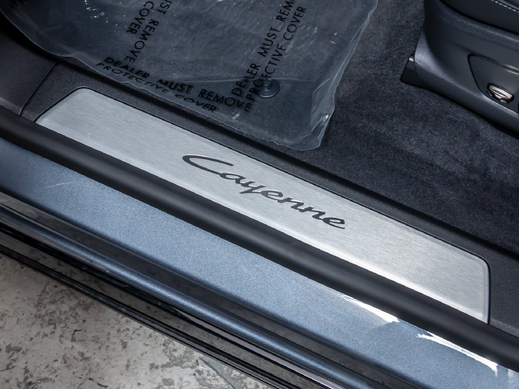 New 2026 Porsche Cayenne Electric AWD/4WD image 25