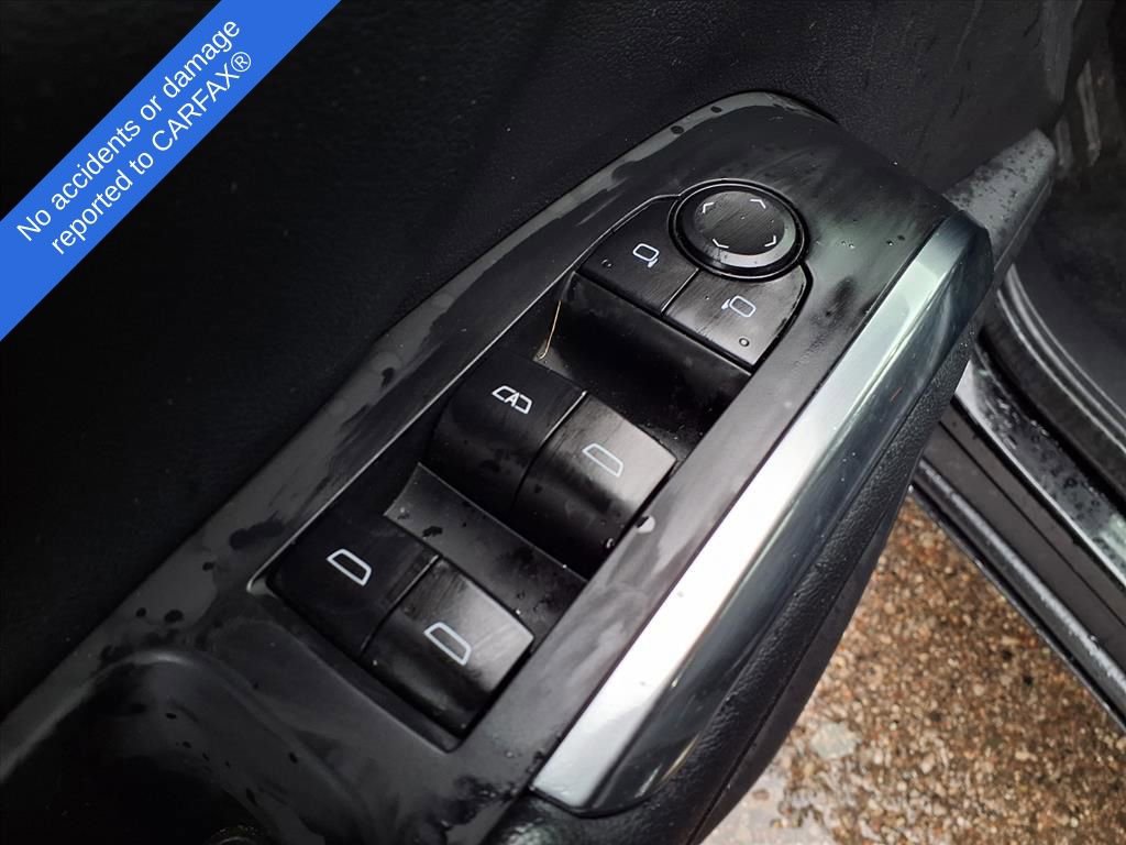 Used 2025 Chevrolet Traverse LT image 16