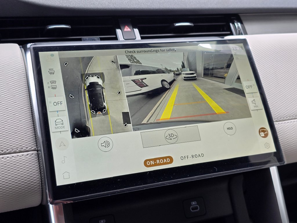 New 2026 Land Rover Discovery Sport Landmark AWD/4WD image 23