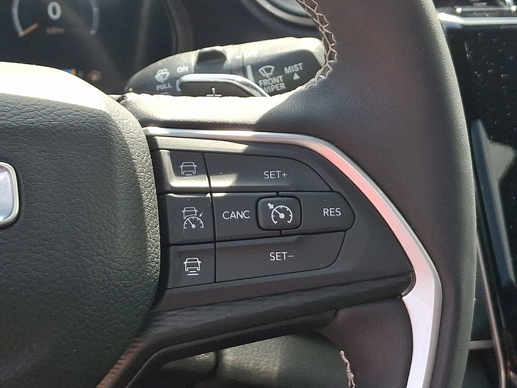 Used 2024 Jeep Grand Cherokee L Laredo w/ Luxury Tech Group I AWD/4WD image 24