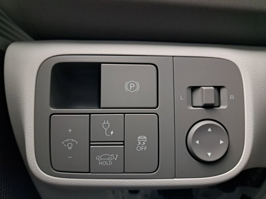 New 2025 Hyundai Ioniq 6 SEL image 25