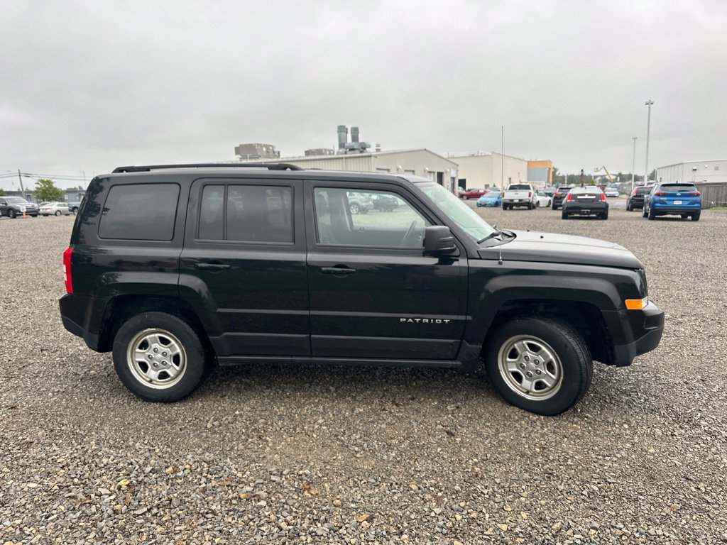 Used 2016 Jeep Patriot Sport w/ Power Value Group AWD/4WD image 11