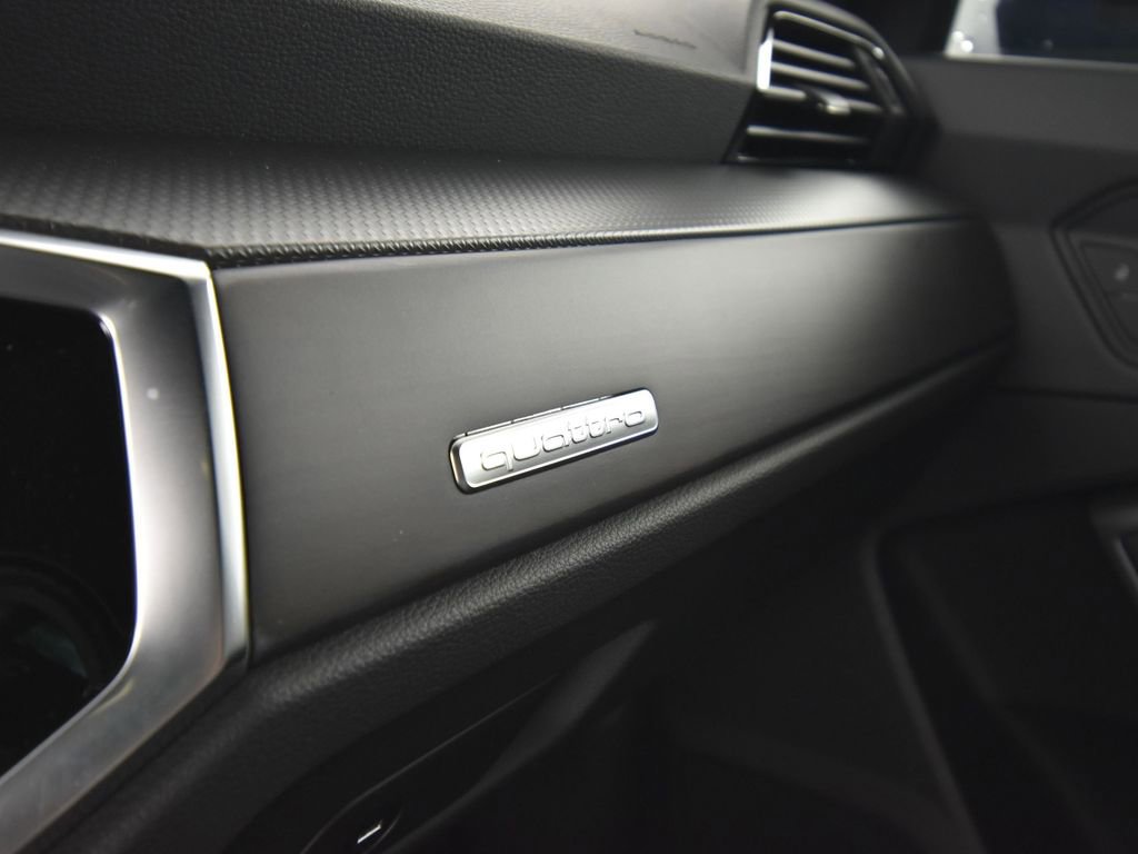 New 2025 Audi Q3 2.0T Premium image 29