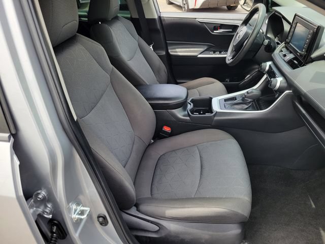 Used 2022 Toyota RAV4 XLE FWD image 19