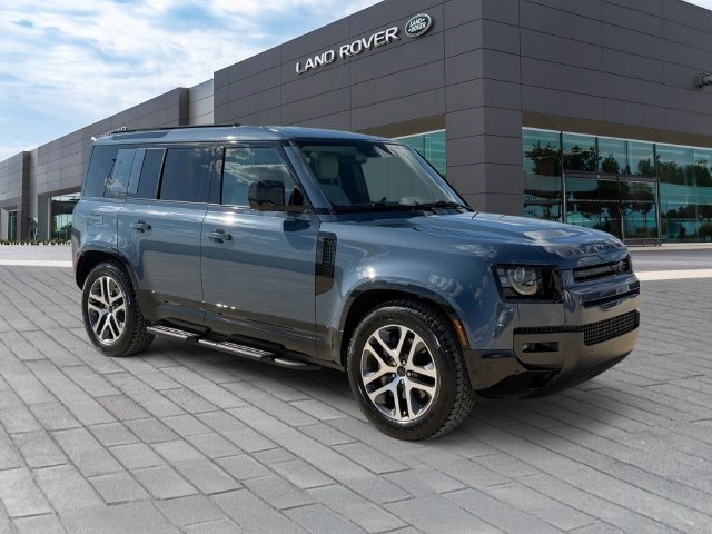 Certified 2026 Land Rover Defender 110 X-Dynamic SE AWD/4WD image 7