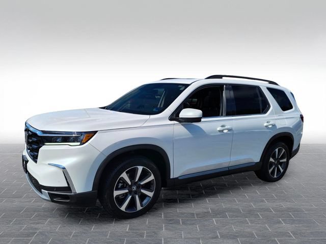 Used 2025 Honda Pilot Elite image 3