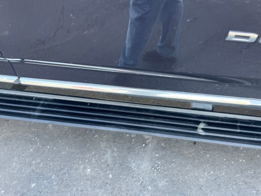 Used 2023 GMC Yukon Denali image 32