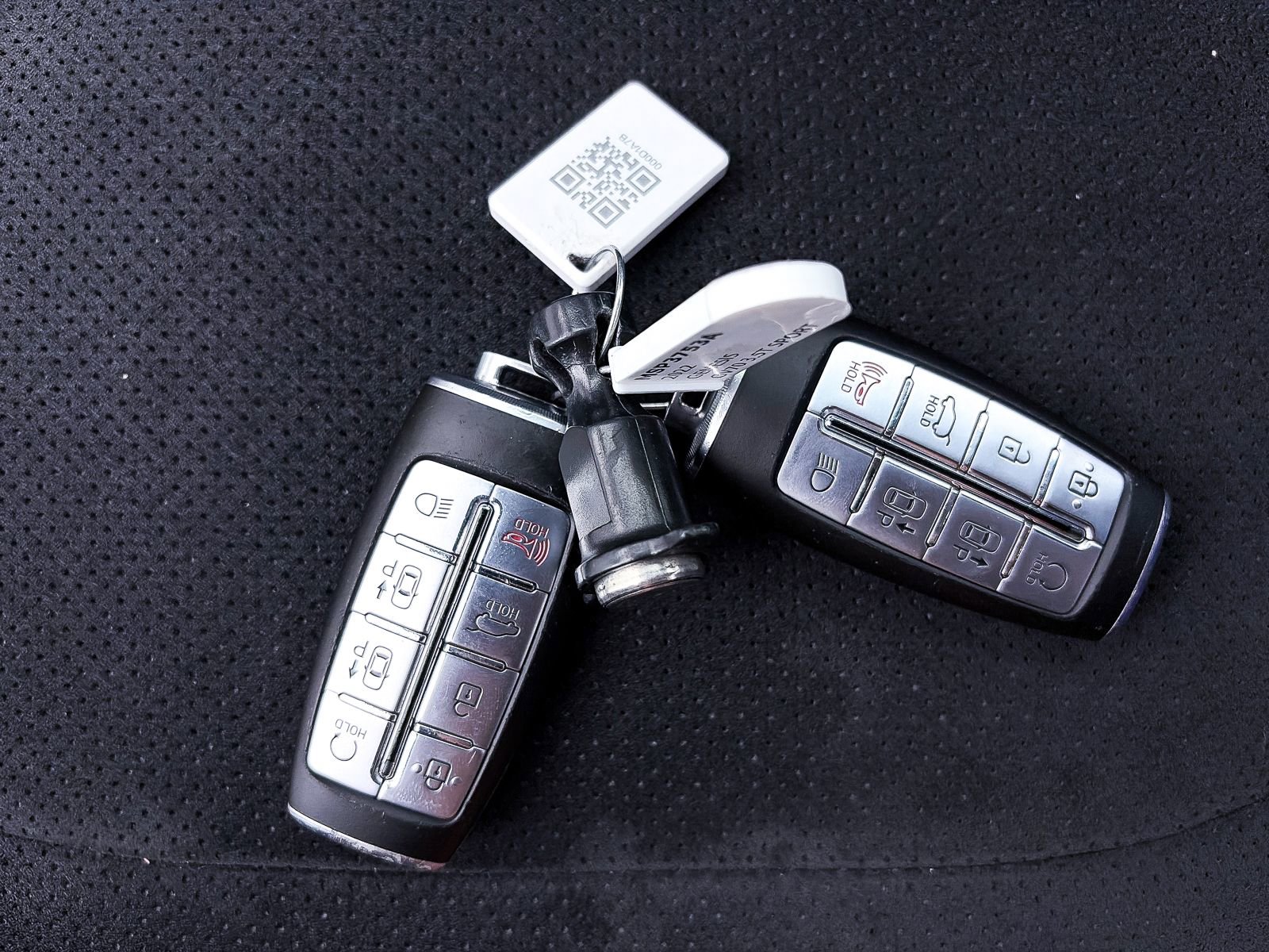 Used 2022 Genesis GV70 3.5T Sport w/ Sport Prestige Package AWD/4WD image 34