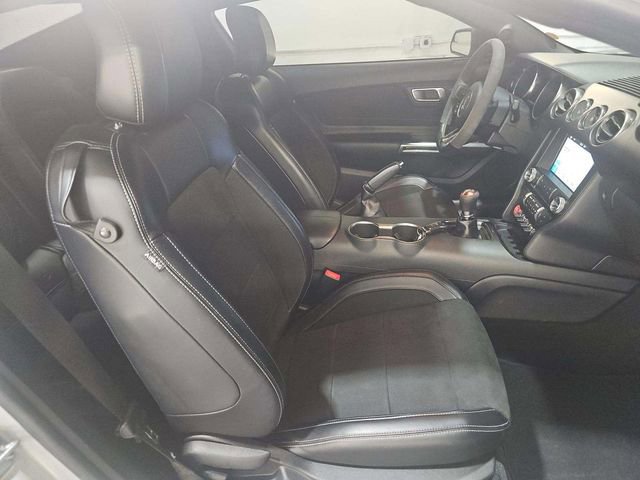 Used 2016 Ford Mustang Shelby GT350 w/ Technology Package RWD image 11