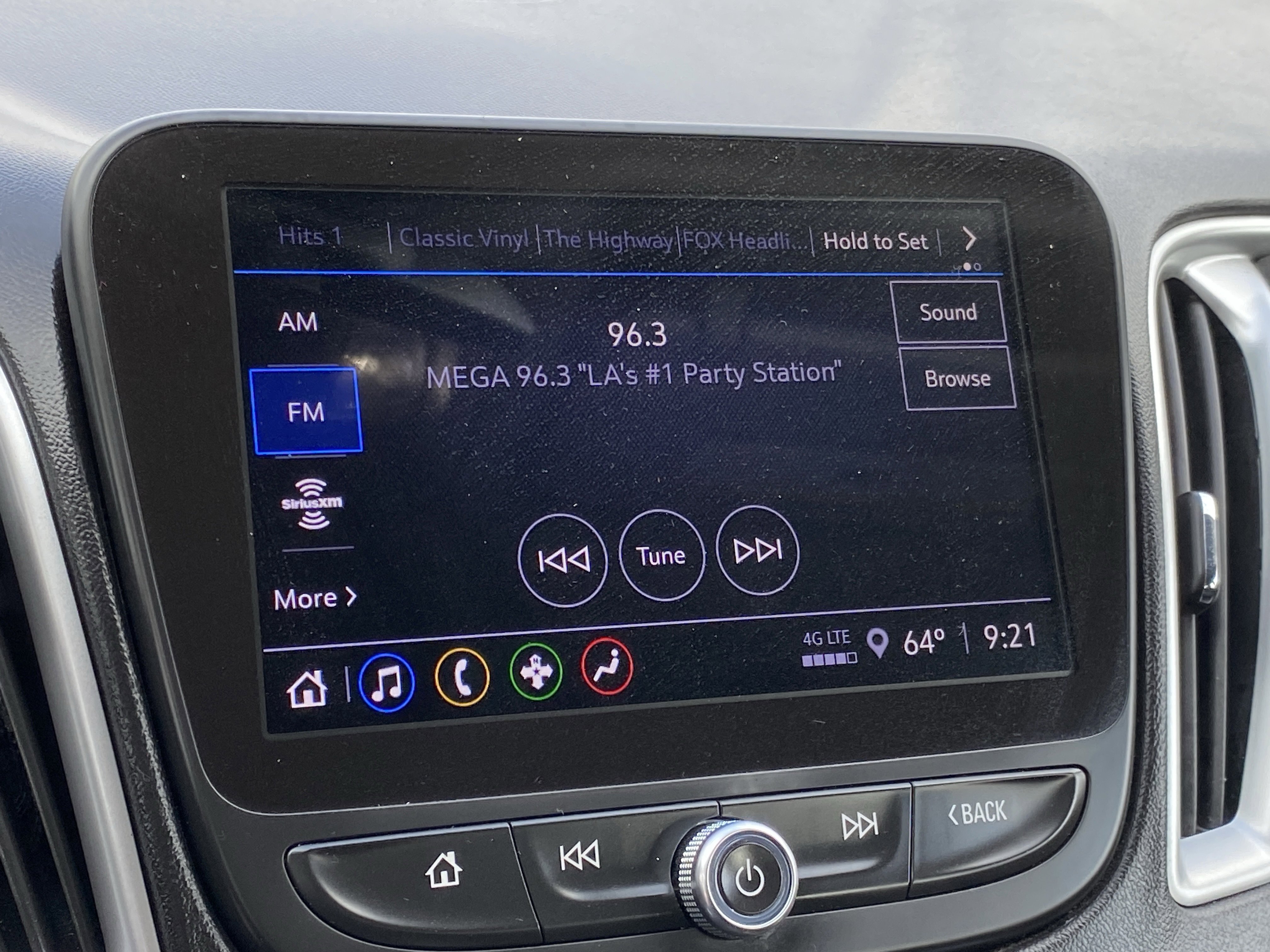 Used 2024 Chevrolet Malibu LT image 19