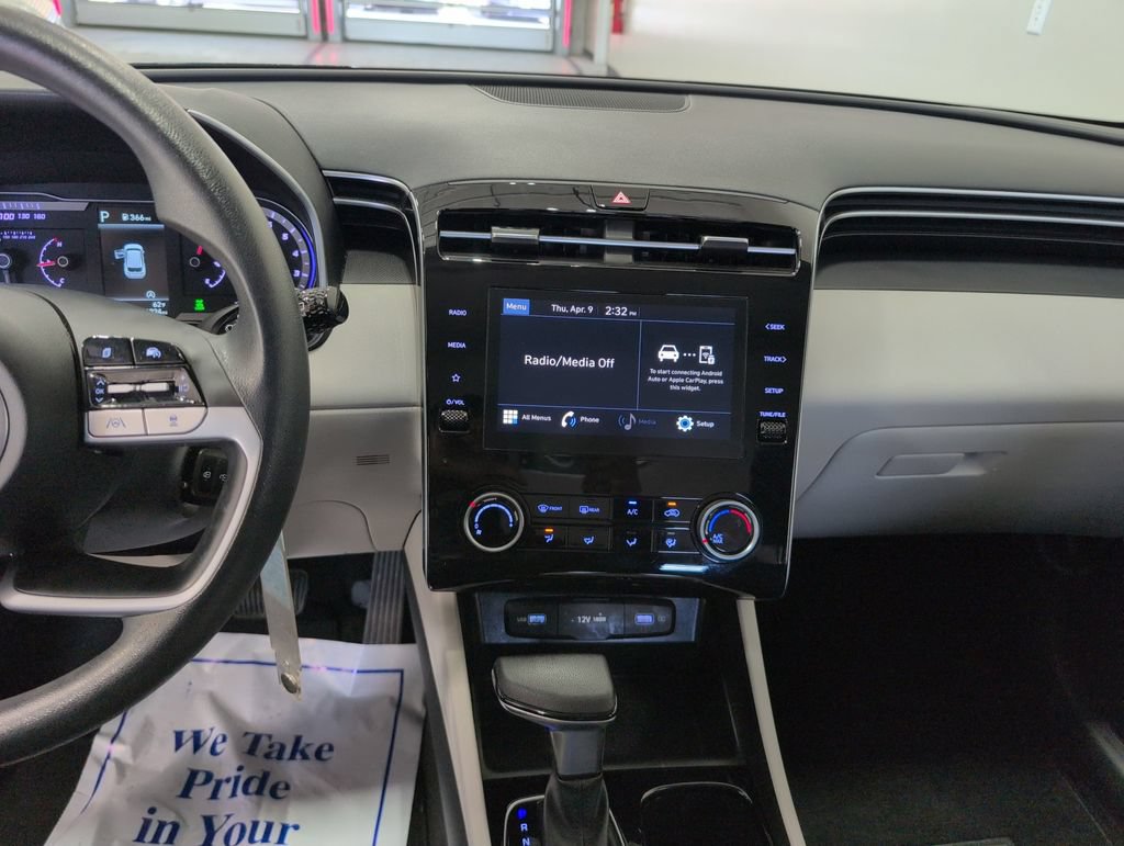 Certified 2023 Hyundai Tucson SE AWD/4WD image 18