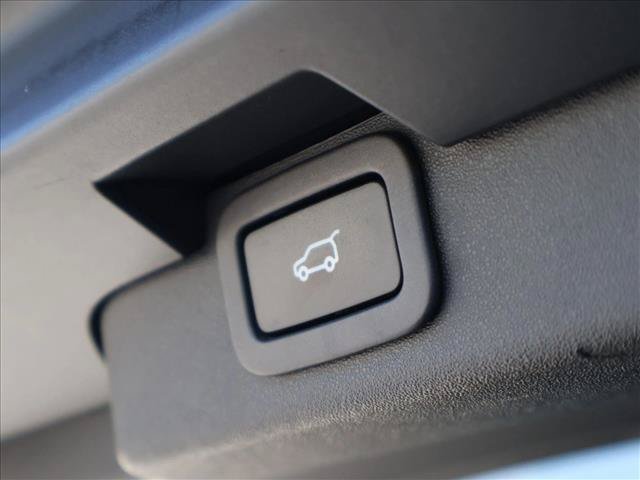 Used 2020 Land Rover Discovery Landmark AWD/4WD image 7