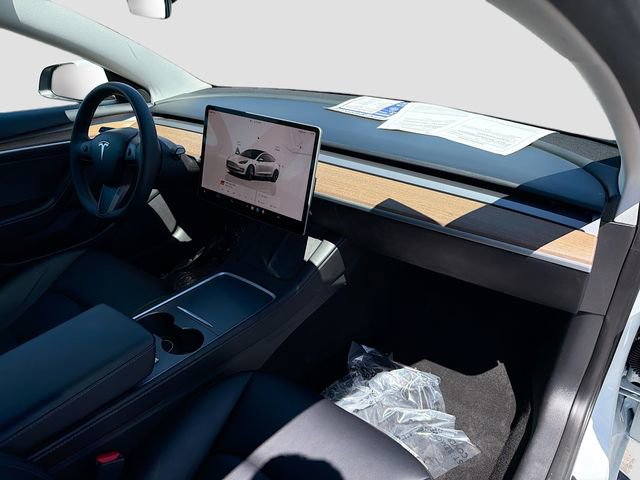 Used 2023 Tesla Model 3 Standard Range image 29