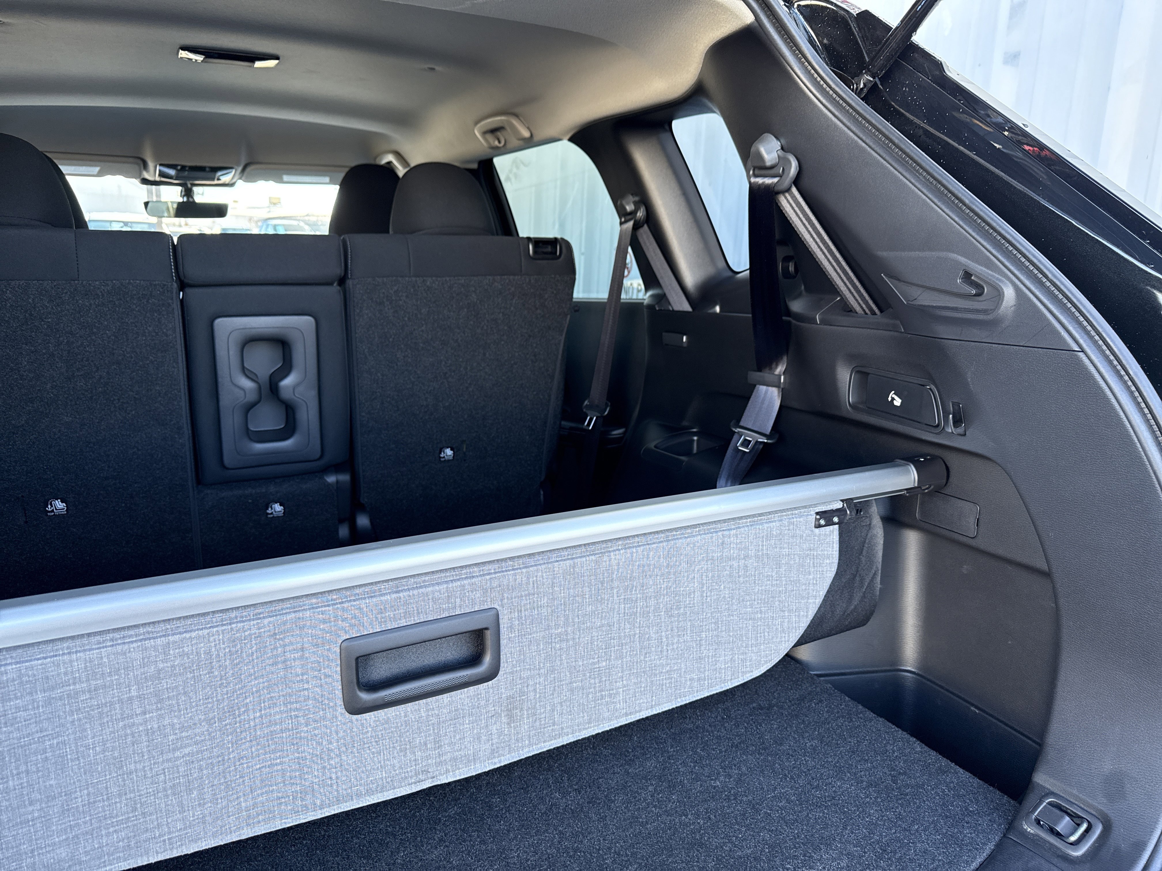 Used 2025 Mitsubishi Outlander ES image 10