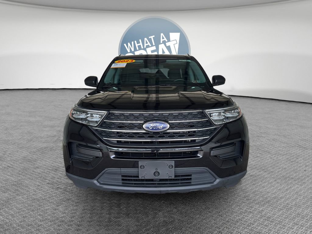 Used 2023 Ford Explorer XLT AWD/4WD image 9