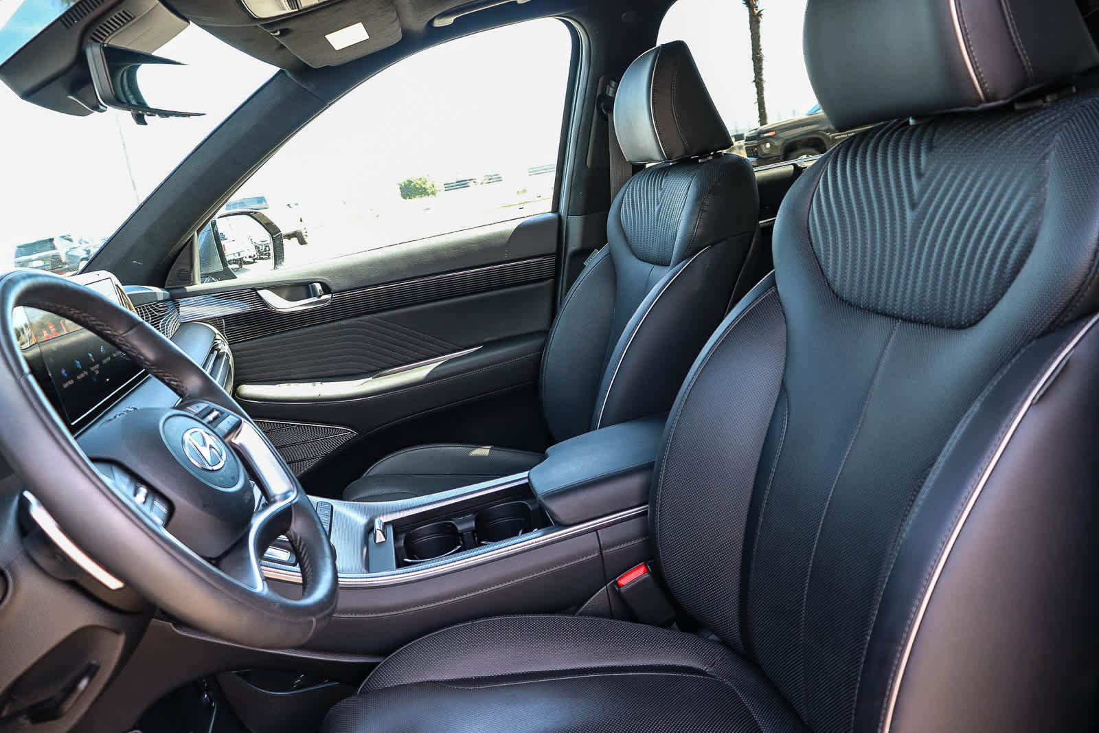 Used 2025 Hyundai Palisade Calligraphy image 27