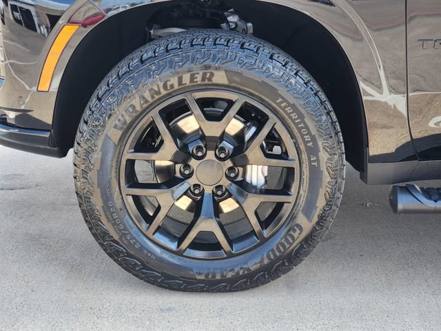 Used 2026 Chevrolet Tahoe Z71 w/ Z71 Off-Road Package AWD/4WD image 17